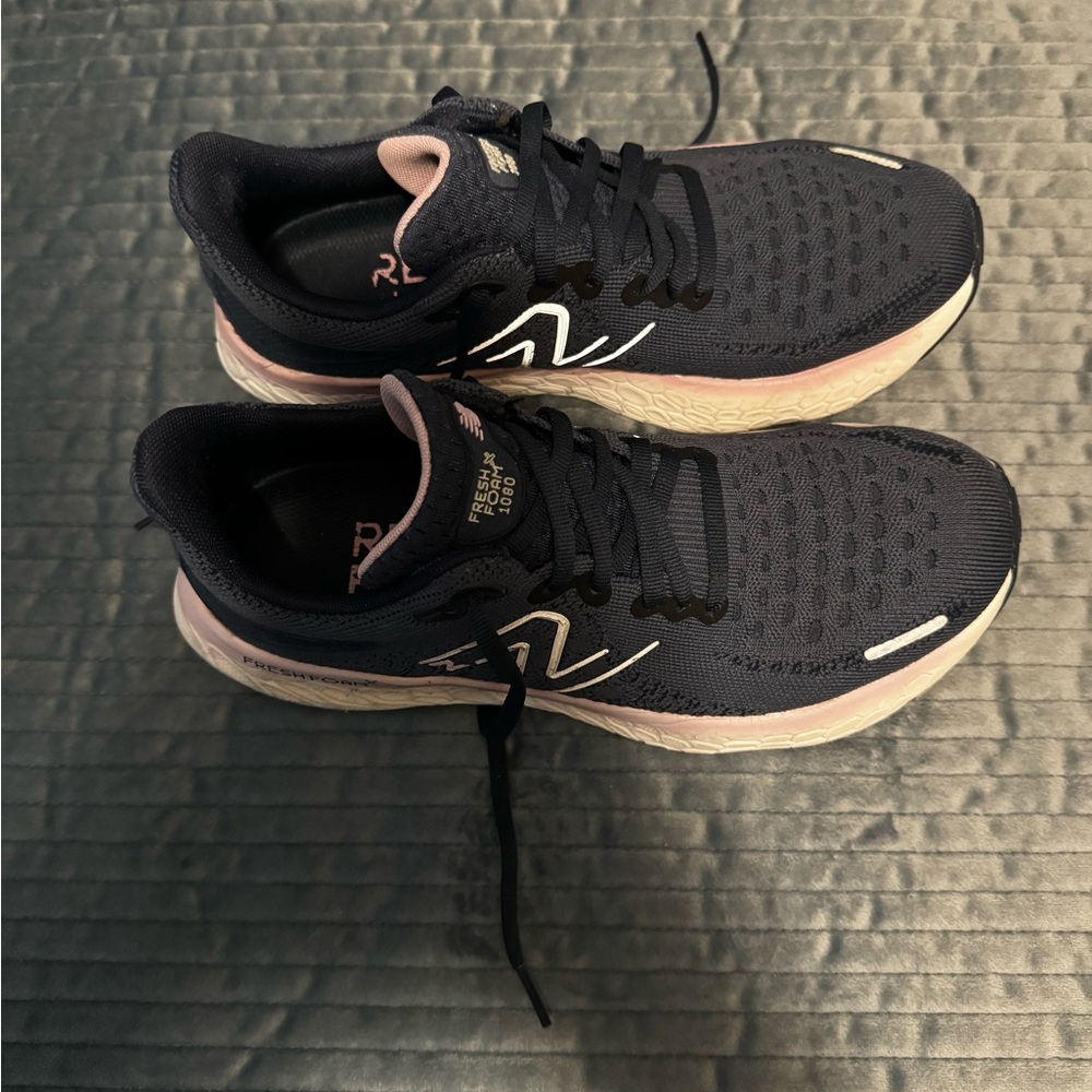 Shoes - Picture 2 of 6